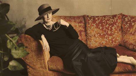 Mademoiselle Chanel, Inez Timmer DE Première 